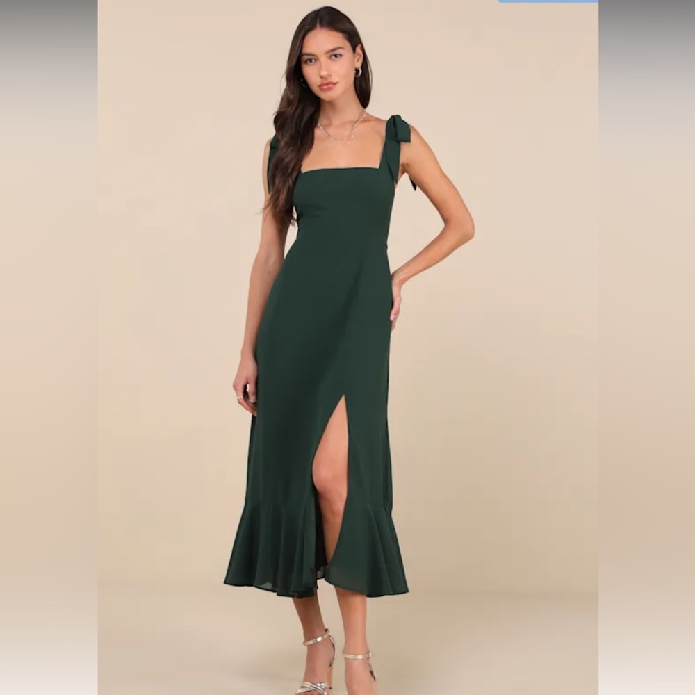 Lulu’s Summer Invite Emerald Green Tie-Strap Tiered Midi Dress